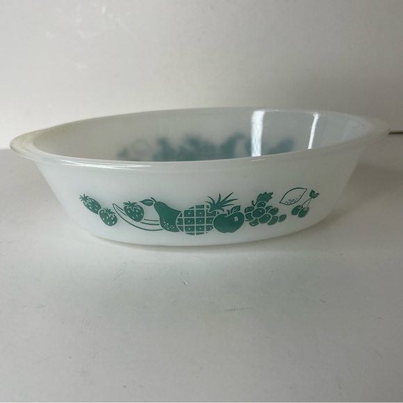 Vintage Glasbake J235 10" Turquioise Fruit Pattern Oval Casserole - Picture 3 of 6
